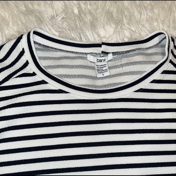Bar lll white with black stripes too long sleeve chiffon hem size large /sweater - Picture 2 of 5